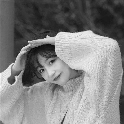 必看！100张女生黑白微信头像大集合，高级感拉满 女生头像 第92张
