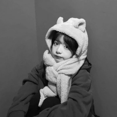 必看！100张女生黑白微信头像大集合，高级感拉满 女生头像 第99张