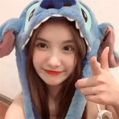 「精选100 张」女生真人头像高清无水印分享：甜美风、氛围感、御姐范，总有你爱的款！ 女生头像 第14张