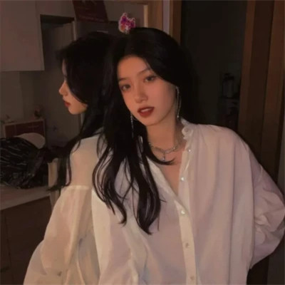 「精选100 张」女生真人头像高清无水印分享：甜美风、氛围感、御姐范，总有你爱的款！ 女生头像 第7张