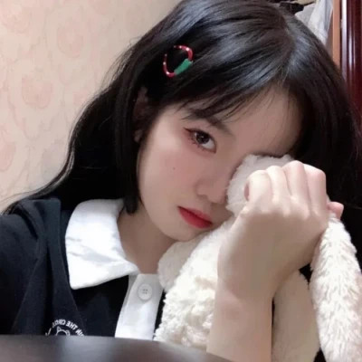 「精选100 张」女生真人头像高清无水印分享：甜美风、氛围感、御姐范，总有你爱的款！ 女生头像 第23张