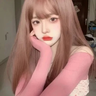 「精选100 张」女生真人头像高清无水印分享：甜美风、氛围感、御姐范，总有你爱的款！ 女生头像 第19张