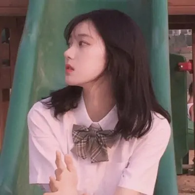 「精选100 张」女生真人头像高清无水印分享：甜美风、氛围感、御姐范，总有你爱的款！ 女生头像 第51张