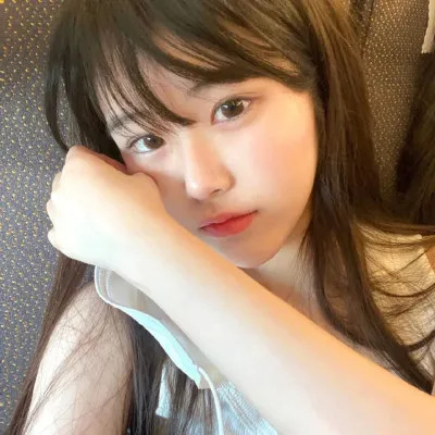 「精选100 张」女生真人头像高清无水印分享：甜美风、氛围感、御姐范，总有你爱的款！ 女生头像 第45张