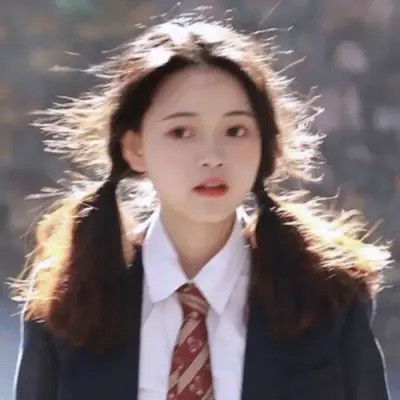 「精选100 张」女生真人头像高清无水印分享：甜美风、氛围感、御姐范，总有你爱的款！ 女生头像 第50张