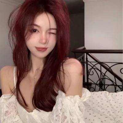 「精选100 张」女生真人头像高清无水印分享：甜美风、氛围感、御姐范，总有你爱的款！ 女生头像 第48张