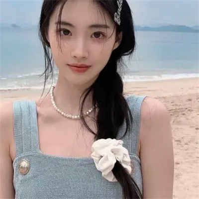 「精选100 张」女生真人头像高清无水印分享：甜美风、氛围感、御姐范，总有你爱的款！ 女生头像 第57张