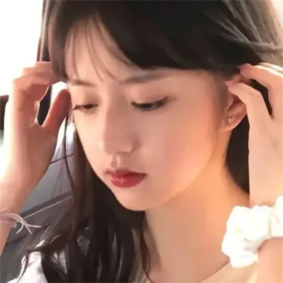 「精选100 张」女生真人头像高清无水印分享：甜美风、氛围感、御姐范，总有你爱的款！ 女生头像 第78张