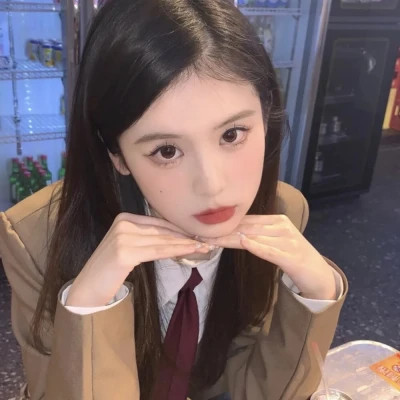 「精选100 张」女生真人头像高清无水印分享：甜美风、氛围感、御姐范，总有你爱的款！ 女生头像 第89张