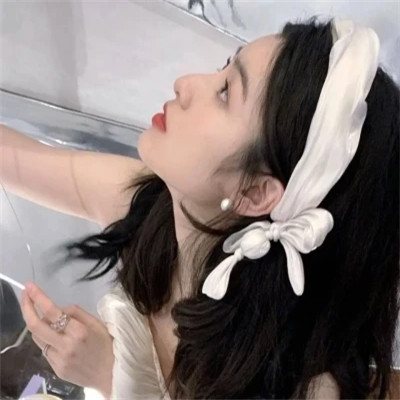 「精选100 张」女生真人头像高清无水印分享：甜美风、氛围感、御姐范，总有你爱的款！ 女生头像 第88张