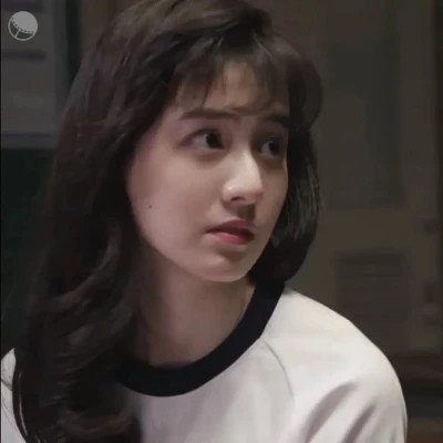 「精选100 张」女生真人头像高清无水印分享：甜美风、氛围感、御姐范，总有你爱的款！ 女生头像 第92张