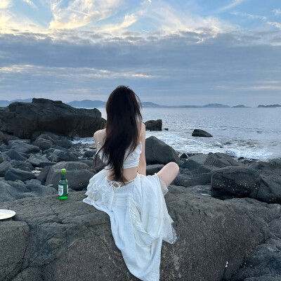 绝了!100张女生超好看不露脸背影头像来袭 女生头像 第1张 绝了!100张女生超好看不露脸背影头像来袭 女生头像 第1张
