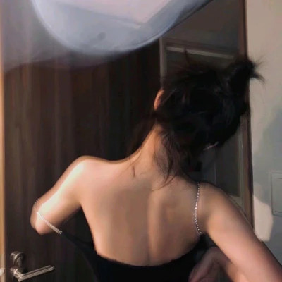 氛围感拉满的小众高级女生背影头像大集合 女生头像 第4张