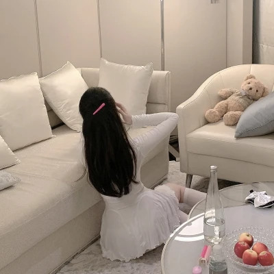 氛围感拉满的小众高级女生背影头像大集合 女生头像 第11张