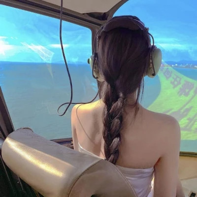 氛围感拉满的小众高级女生背影头像大集合 女生头像 第10张