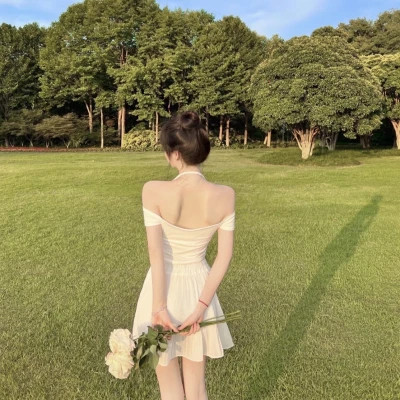 氛围感拉满的小众高级女生背影头像大集合 女生头像 第23张