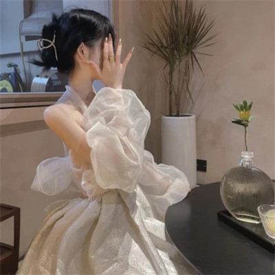 氛围感拉满的小众高级女生背影头像大集合 女生头像 第20张