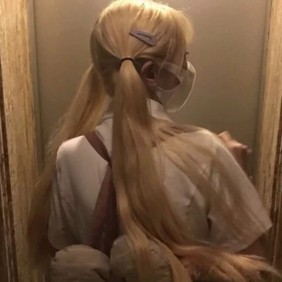 氛围感拉满的小众高级女生背影头像大集合 女生头像 第28张