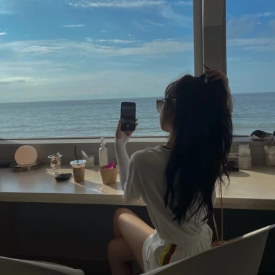 氛围感拉满的小众高级女生背影头像大集合 女生头像 第38张