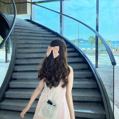 氛围感拉满的小众高级女生背影头像大集合 女生头像 第46张