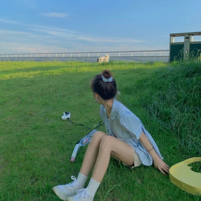 氛围感拉满的小众高级女生背影头像大集合 女生头像 第45张