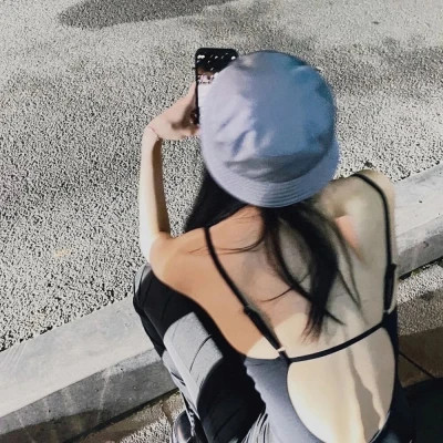 氛围感拉满的小众高级女生背影头像大集合 女生头像 第64张