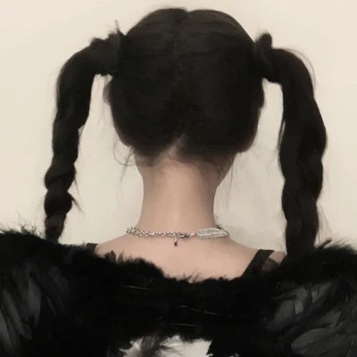 氛围感拉满的小众高级女生背影头像大集合 女生头像 第63张