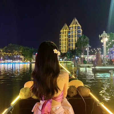 氛围感拉满的小众高级女生背影头像大集合 女生头像 第59张
