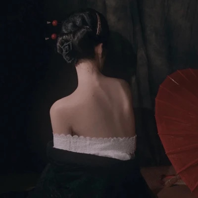 氛围感拉满的小众高级女生背影头像大集合 女生头像 第61张