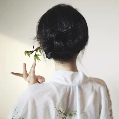 氛围感拉满的小众高级女生背影头像大集合 女生头像 第80张