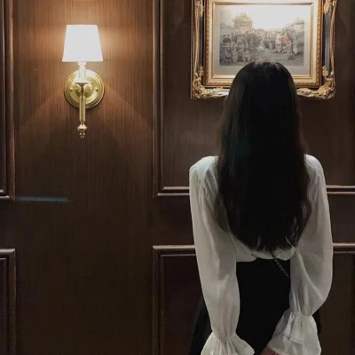 氛围感拉满的小众高级女生背影头像大集合 女生头像 第83张