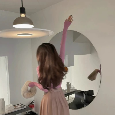 氛围感拉满的小众高级女生背影头像大集合 女生头像 第93张