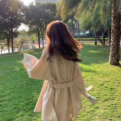 氛围感拉满的小众高级女生背影头像大集合 女生头像 第86张