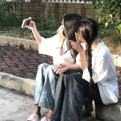 超绝!100张闺蜜头像2人一人一半来啦 友情头像 第100张 超绝!100张闺蜜头像2人一人一半来啦 友情头像 第100张