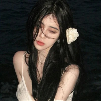 伤感清冷破碎感白月光头像，清冷破碎感拉满 女生头像 第28张
